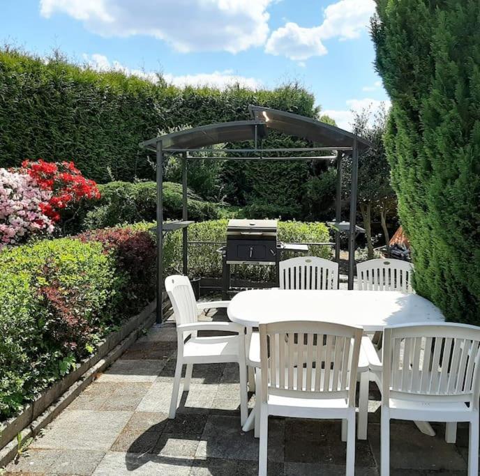 Haus Julia Direkt Am Hennesee Mitten Im Sauerland メシェデ エクステリア 写真