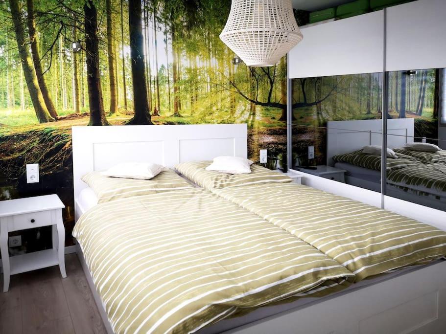 Haus Julia Direkt Am Hennesee Mitten Im Sauerland メシェデ エクステリア 写真